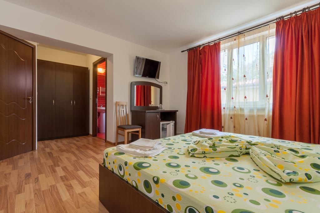 Pensiunea Andrei Rm Valcea Ramnicu Valcea Bagian luar foto